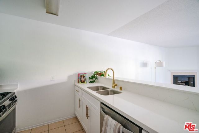 7640 Oso Avenue 217, Winnetka (los Angeles), CA 91306