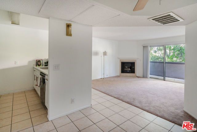 7640 Oso Avenue 217, Winnetka (los Angeles), CA 91306