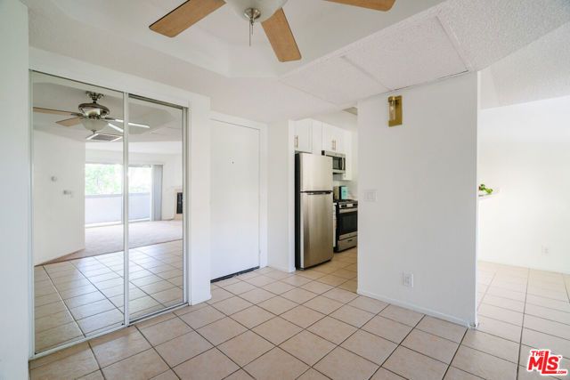 7640 Oso Avenue 217, Winnetka (los Angeles), CA 91306