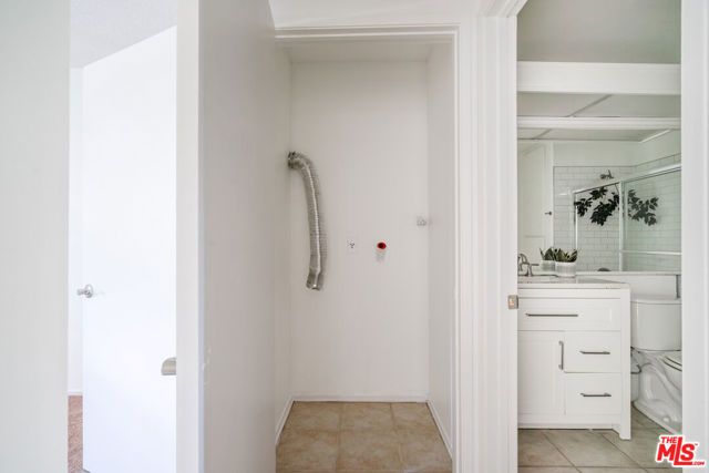 7640 Oso Avenue 217, Winnetka (los Angeles), CA 91306