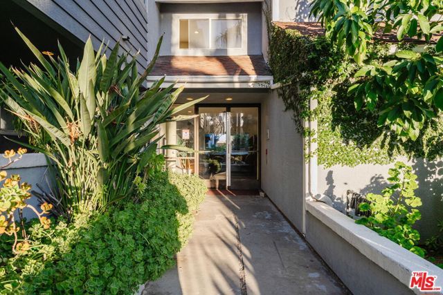 7640 Oso Avenue 217, Winnetka (los Angeles), CA 91306