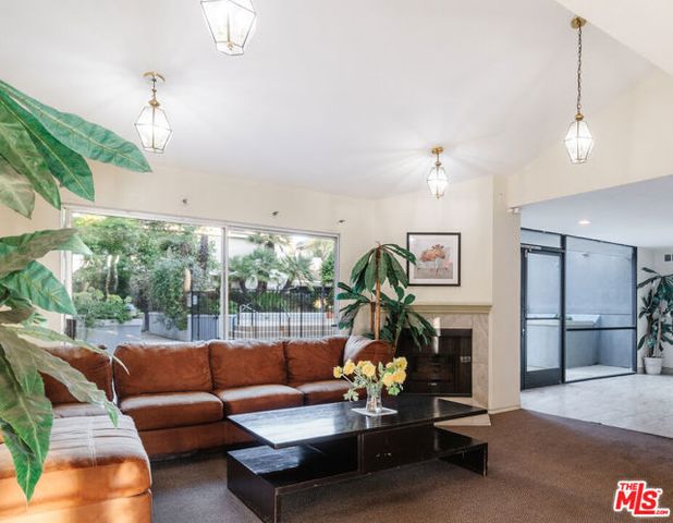 7640 Oso Avenue 217, Winnetka (los Angeles), CA 91306