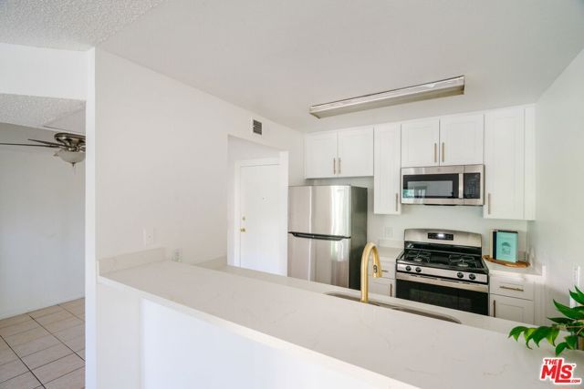 7640 Oso Avenue 217, Winnetka (los Angeles), CA 91306