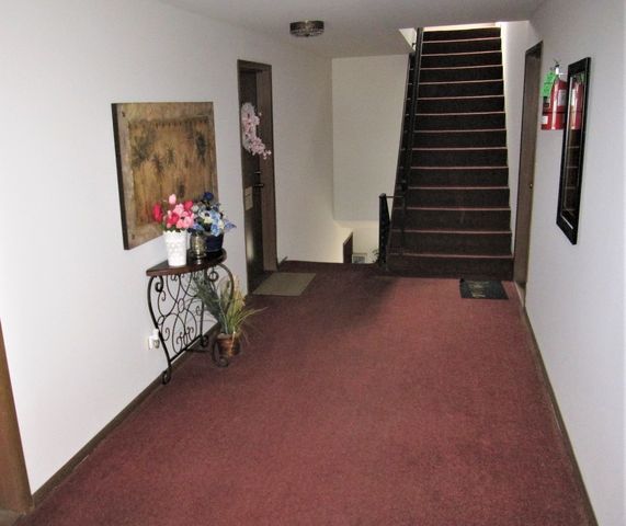 428 Cavalier Court 4, West Dundee, IL 60118