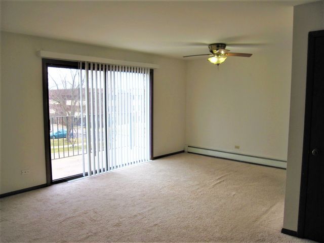 428 Cavalier Court 4, West Dundee, IL 60118