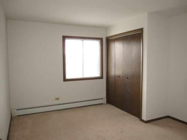 428 Cavalier Court 4, West Dundee, IL 60118