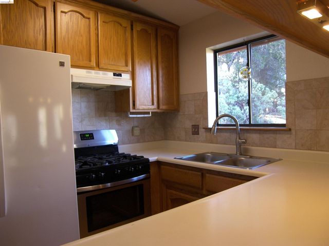 21076 Hillcroft Dr., Groveland, CA 95321