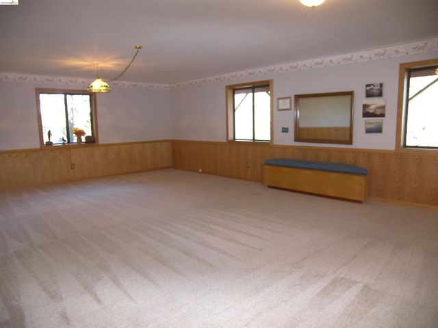 21076 Hillcroft Dr., Groveland, CA 95321