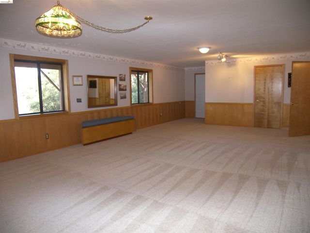 21076 Hillcroft Dr., Groveland, CA 95321