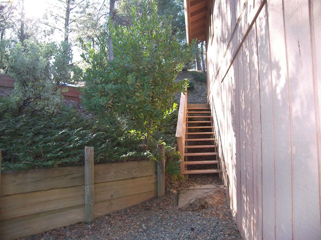 21076 Hillcroft Dr., Groveland, CA 95321