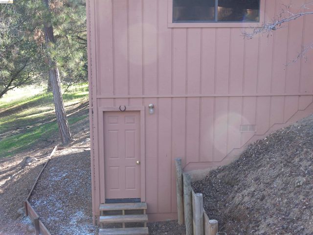 21076 Hillcroft Dr., Groveland, CA 95321