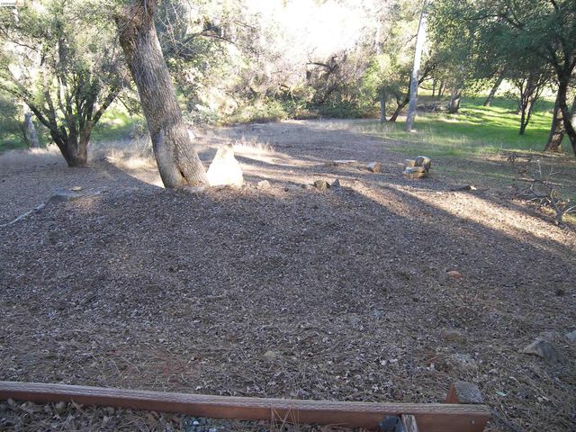 21076 Hillcroft Dr., Groveland, CA 95321