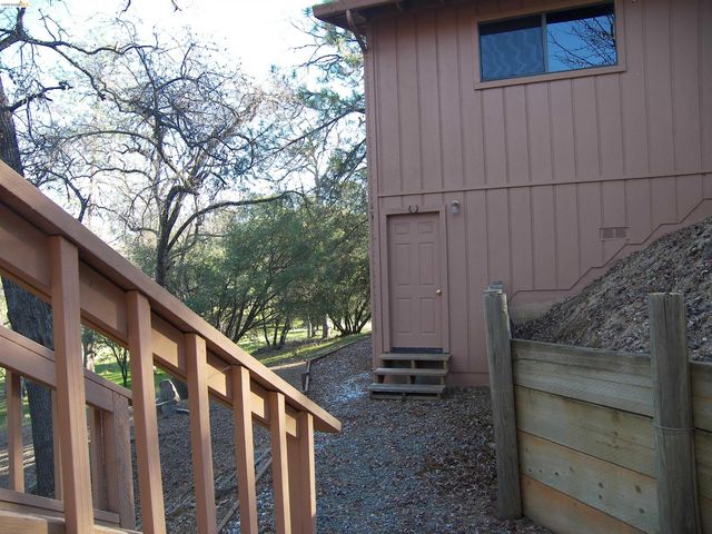 21076 Hillcroft Dr., Groveland, CA 95321