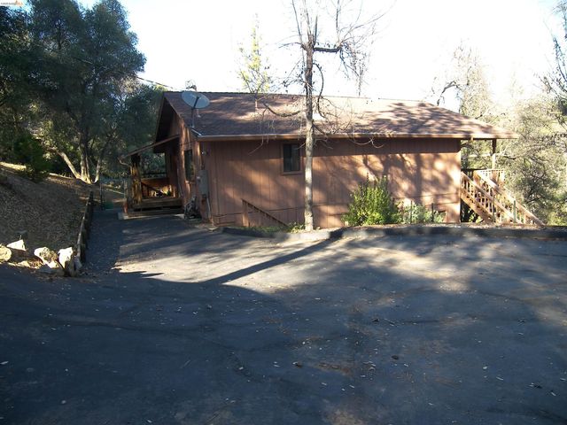 21076 Hillcroft Dr., Groveland, CA 95321