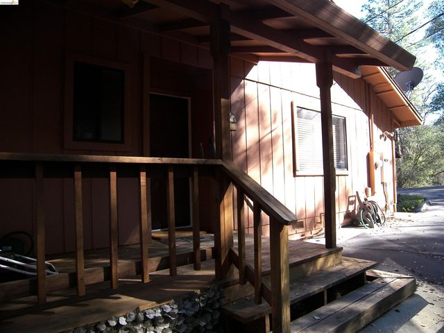 21076 Hillcroft Dr., Groveland, CA 95321