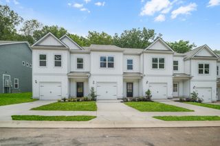 117 Ironhorse Way, Dickson, TN 37055