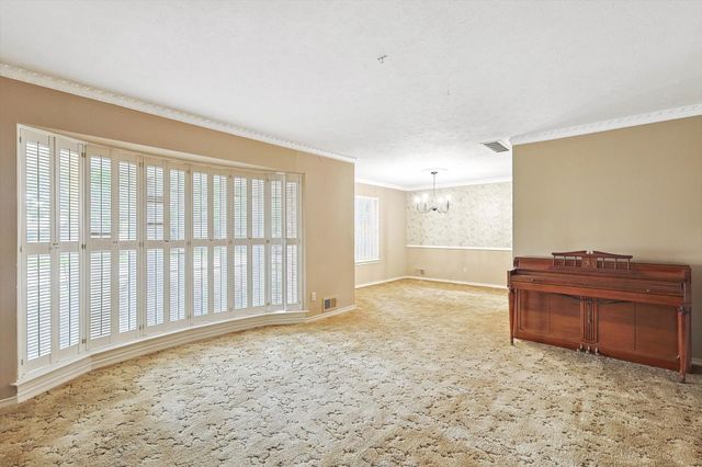 10310 Mosscrest Drive, Dallas, TX 75238