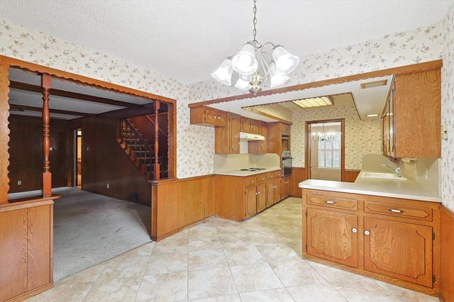 10310 Mosscrest Drive, Dallas, TX 75238