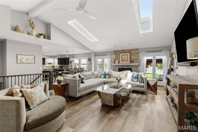418 Fox Lair Drive, St Charles, MO 63303