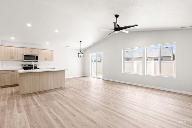 13736 Inman Ct, Caldwell, ID 83607