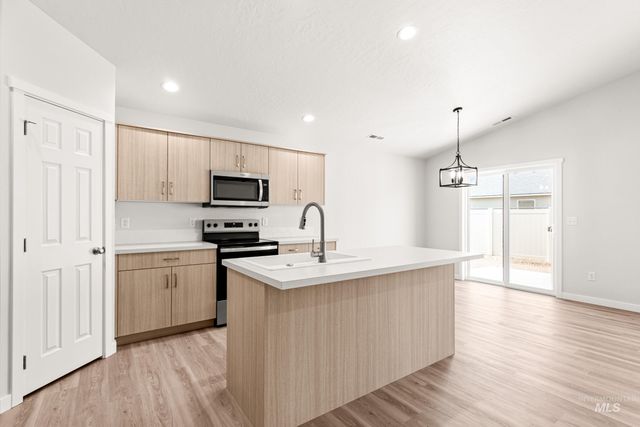 13736 Inman Ct, Caldwell, ID 83607