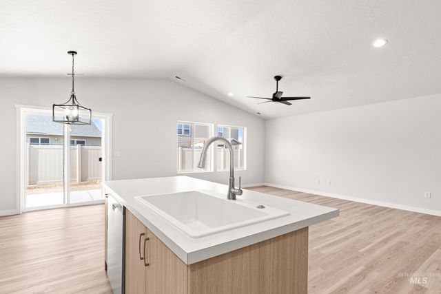 13736 Inman Ct, Caldwell, ID 83607