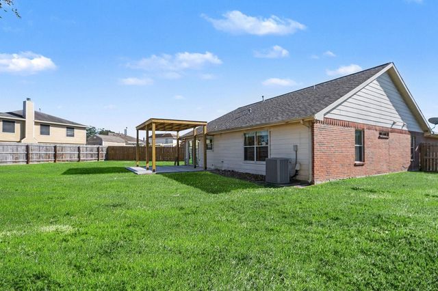 7922 Cedar View Street, Baytown, TX 77523