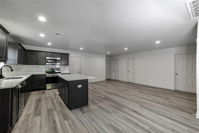 1417 Mallard Drive Drive, Del City, OK 73115