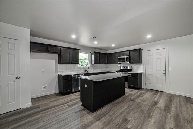 1417 Mallard Drive Drive, Del City, OK 73115