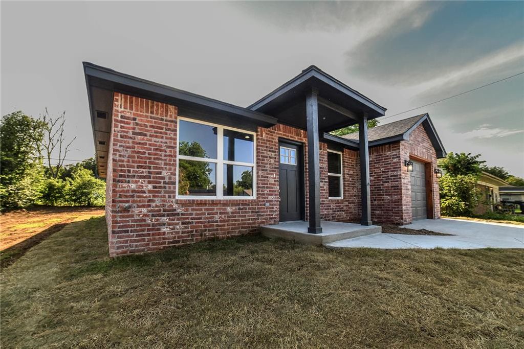 1417 Mallard Drive Drive, Del City, OK 73115