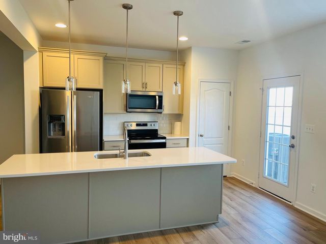 505 HILLSDALE PL, Martinsburg, WV 25403