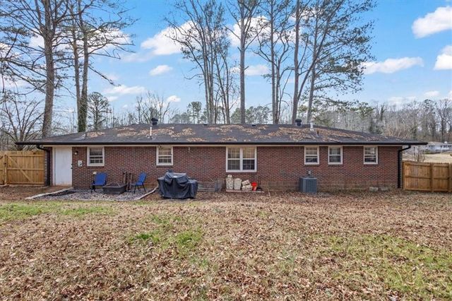 1590 Debbie SW Drive, Mableton, GA 30126