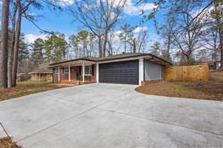 1590 Debbie SW Drive, Mableton, GA 30126
