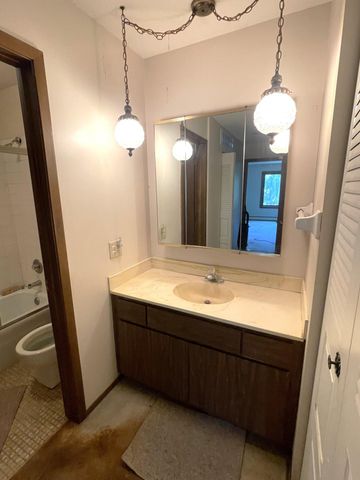 7500 Cahill Road 311C, Edina, MN 55439