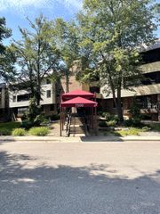 7500 Cahill Road 311C, Edina, MN 55439