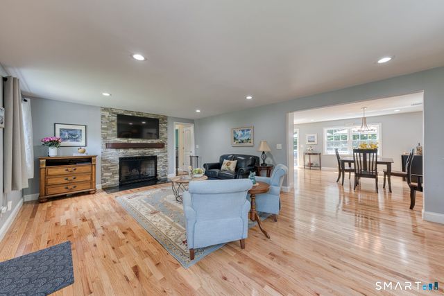 268 Toll Gate Road, Glastonbury, CT 06073