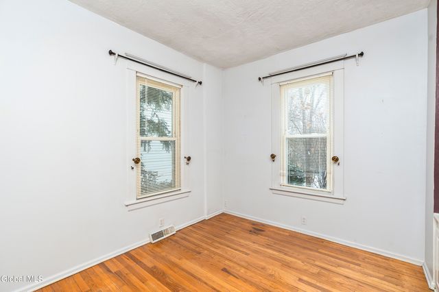 18 Fairlawn Avenue, Albany, NY 12203