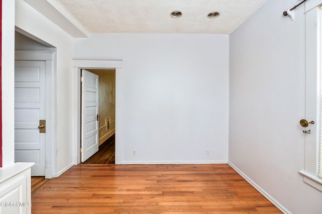 18 Fairlawn Avenue, Albany, NY 12203