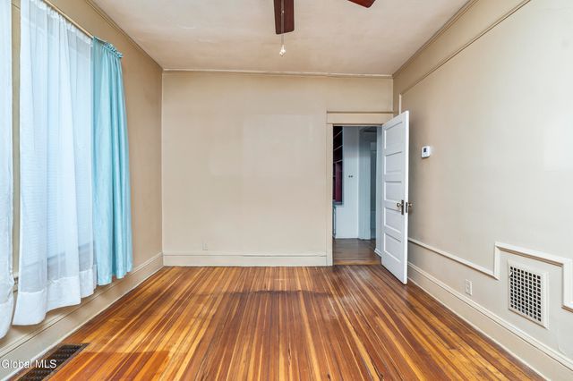 18 Fairlawn Avenue, Albany, NY 12203