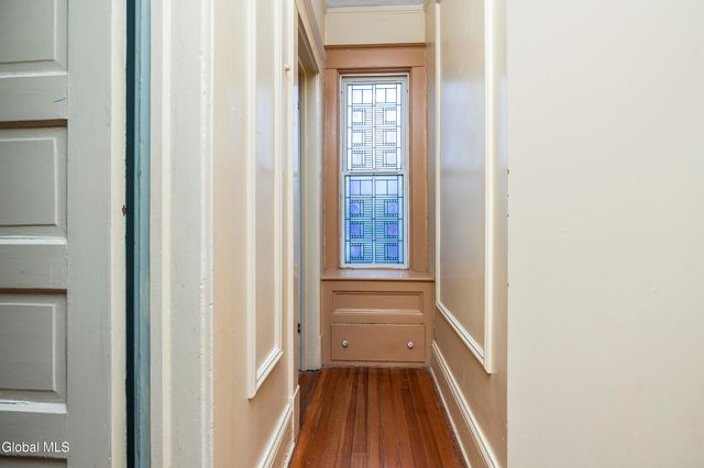 18 Fairlawn Avenue, Albany, NY 12203