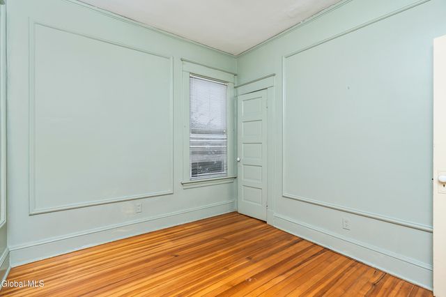 18 Fairlawn Avenue, Albany, NY 12203