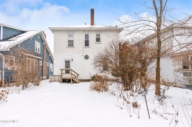 18 Fairlawn Avenue, Albany, NY 12203