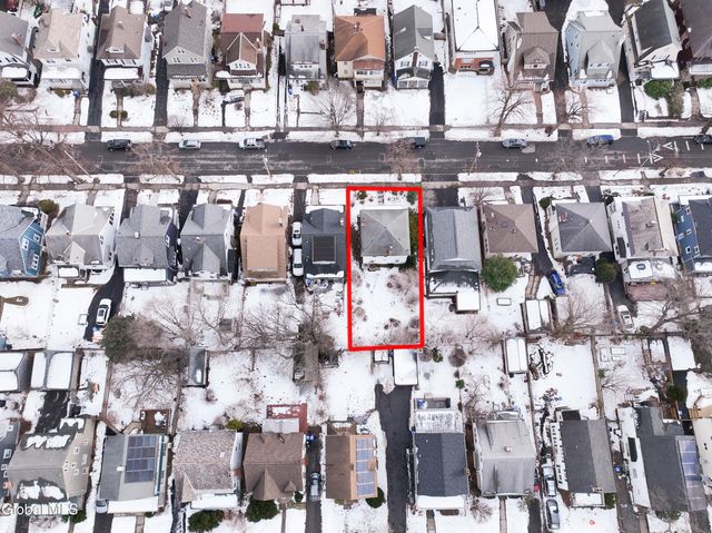 18 Fairlawn Avenue, Albany, NY 12203