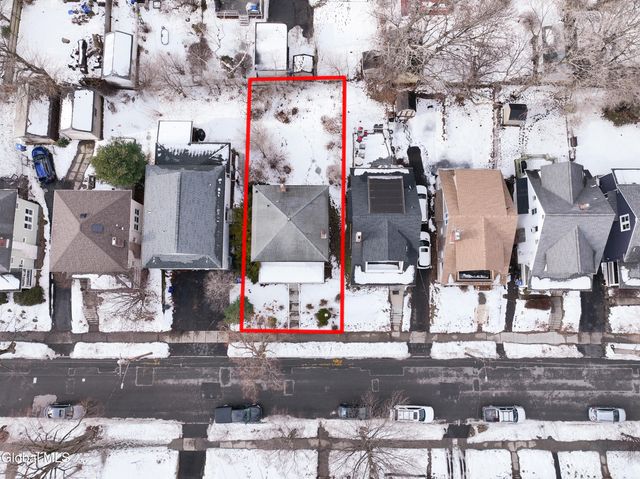 18 Fairlawn Avenue, Albany, NY 12203