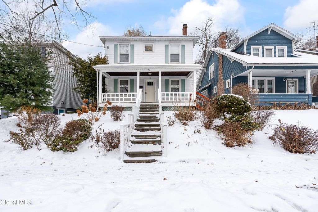 18 Fairlawn Avenue, Albany, NY 12203