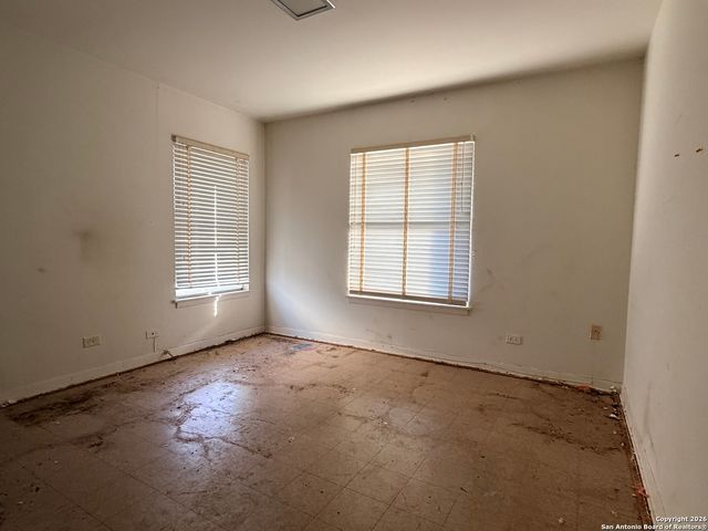 4827 Newcome, San Antonio, TX 78229