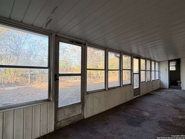 4827 Newcome, San Antonio, TX 78229