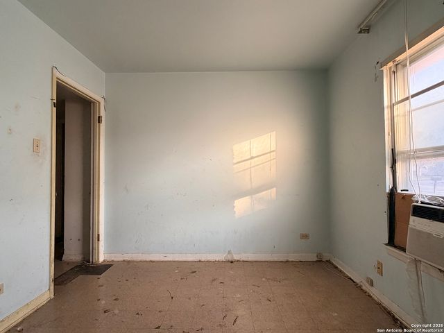 4827 Newcome, San Antonio, TX 78229