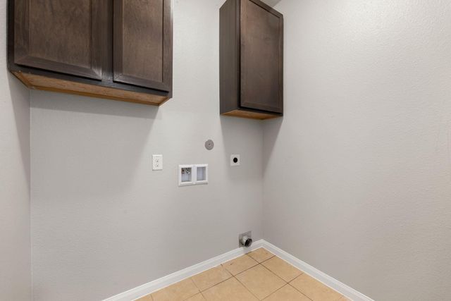 12050 Quartersawn Lane, Pinehurst, TX 77362