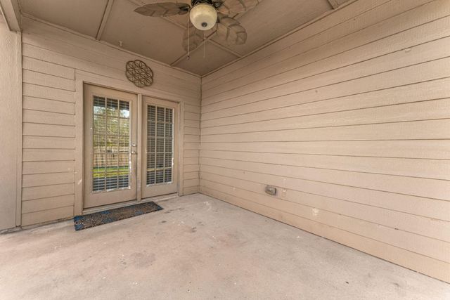 12050 Quartersawn Lane, Pinehurst, TX 77362